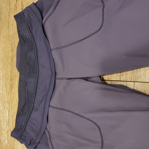 Lululemon pants - Picture 4 of 8